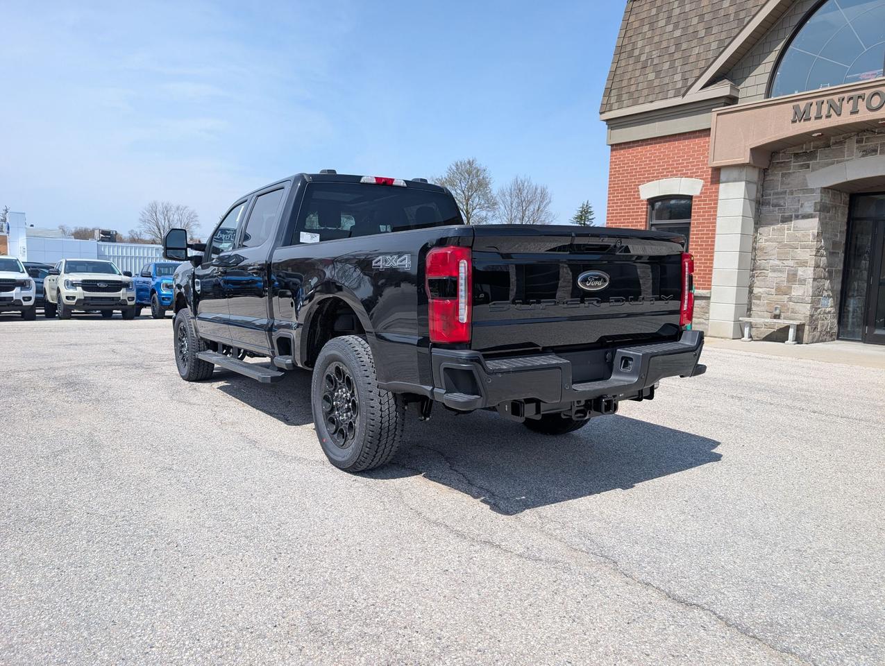 2026 Ford F-250 Lariat Crew Cab 4x4 Photo3
