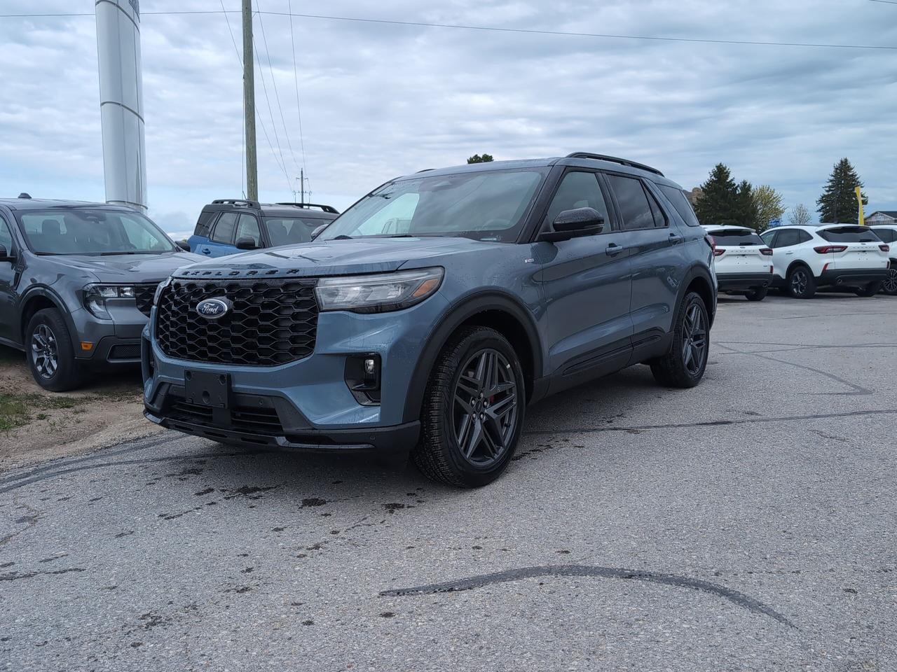 2026 Ford Explorer ST-Line 4WD Photo0