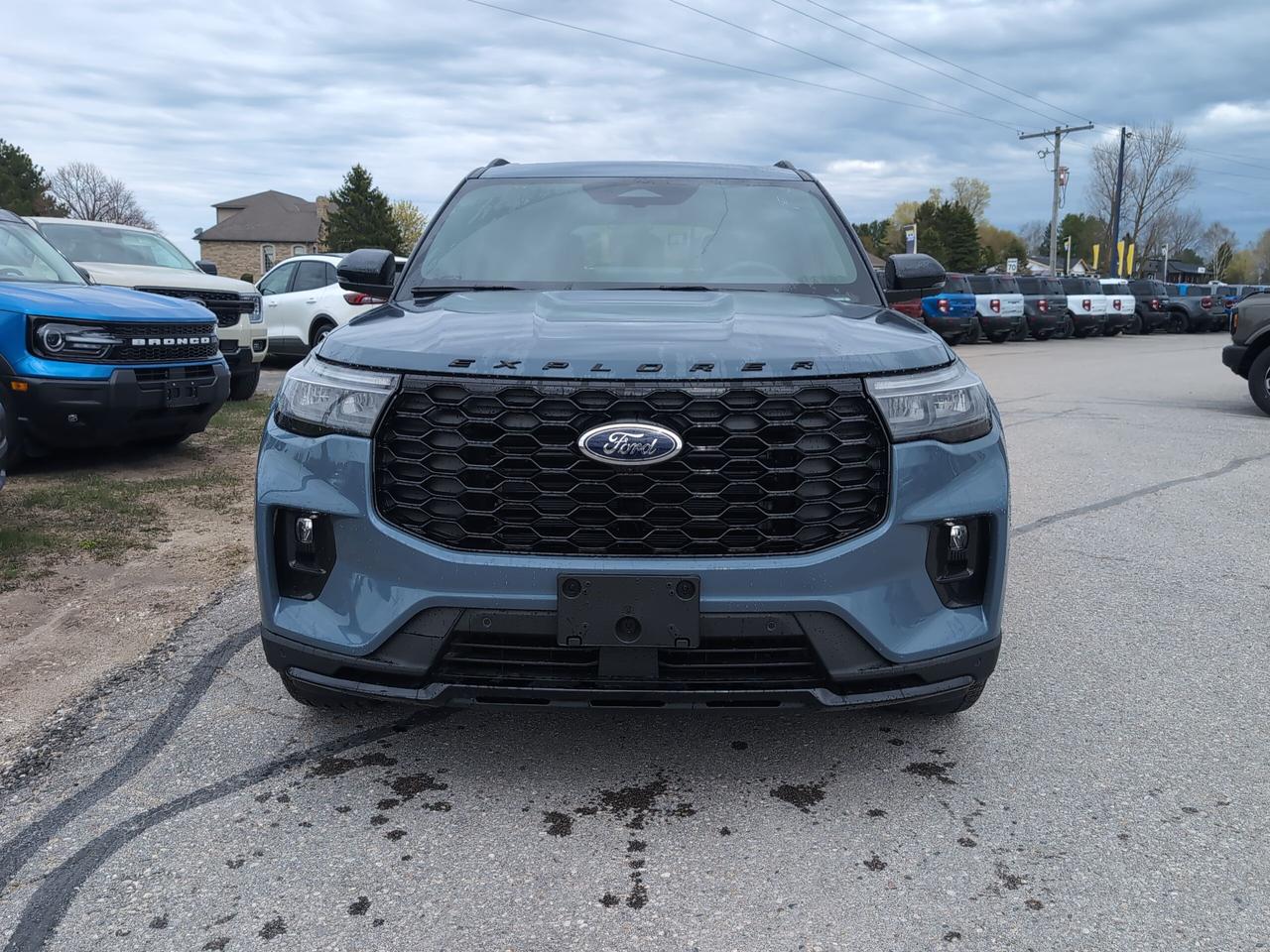 2026 Ford Explorer ST-Line 4WD Photo1
