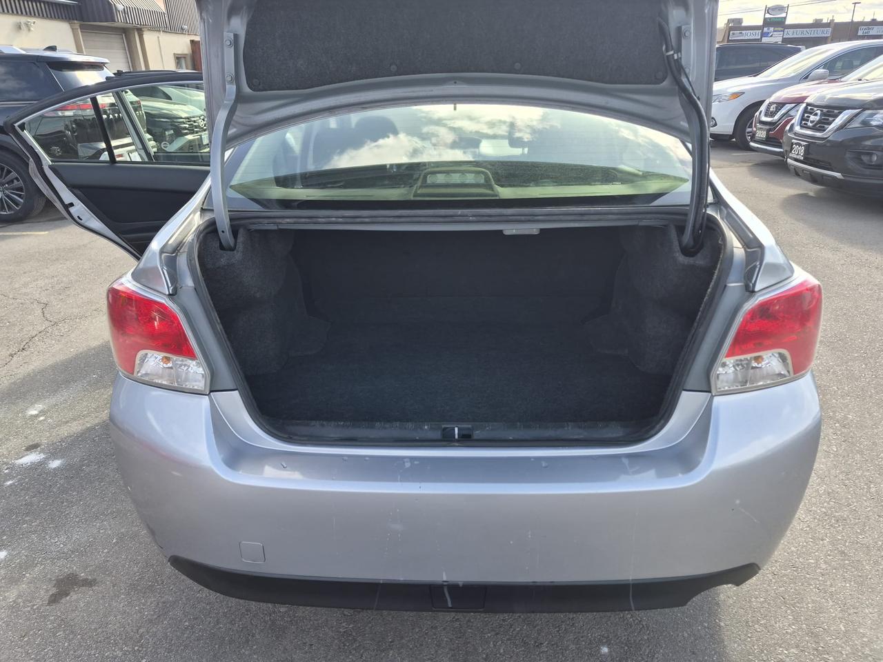 2015 Subaru Impreza AUTO AWD BACK UP CAMERA SAFETY CERTIFED NEW BRAKES Photo