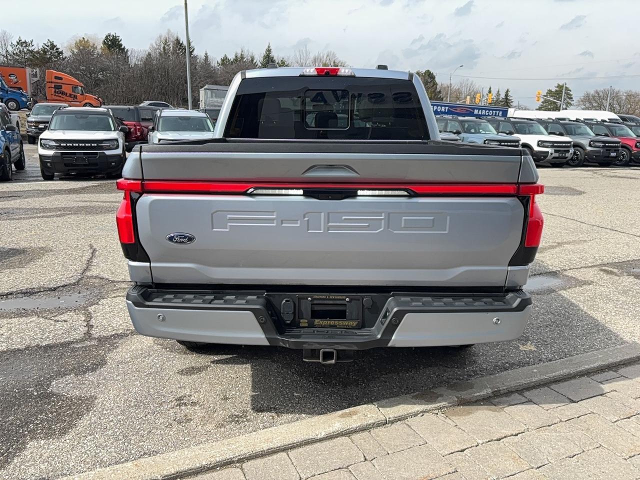 2022 Ford F-150 Lightning PLATINUM EXTENDED RANGE, 22" RIMS, ROOF, LOADED! Photo