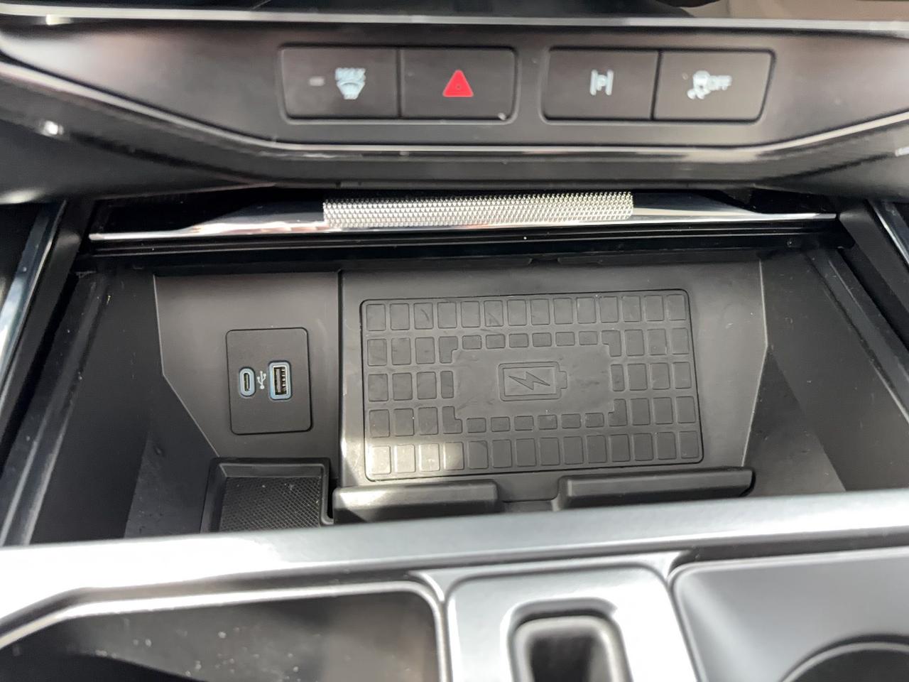 2022 Ford F-150 Lightning PLATINUM EXTENDED RANGE, 22" RIMS, ROOF, LOADED! Photo