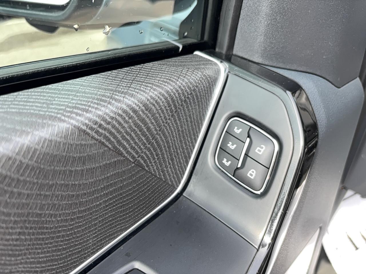 2022 Ford F-150 Lightning PLATINUM EXTENDED RANGE, 22" RIMS, ROOF, LOADED! Photo