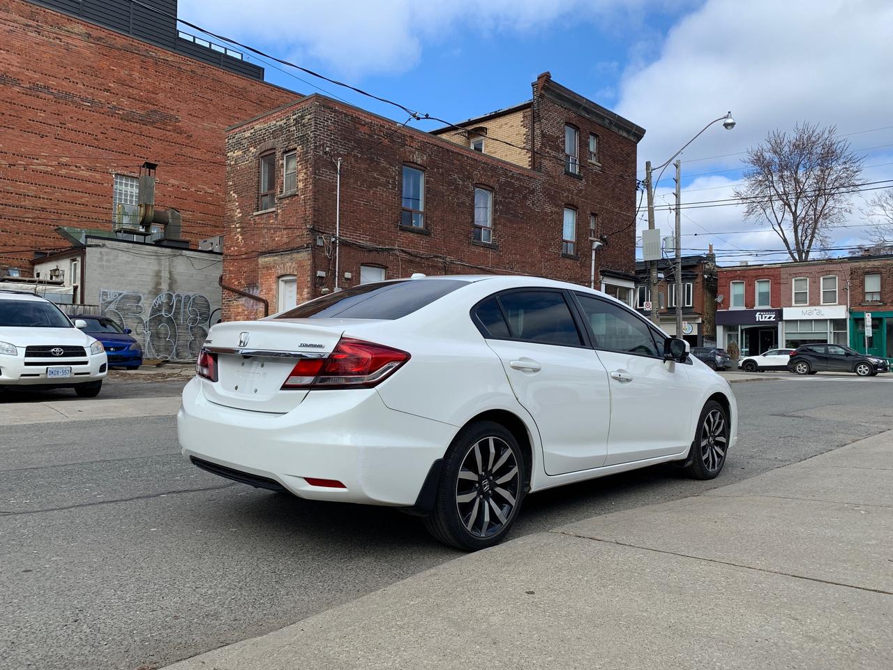 2015 Honda Civic Sedan 4dr Auto Touring Photo