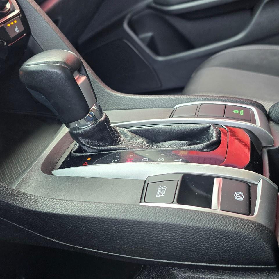 2018 Honda Civic Sedan SE CVT Sedan Photo