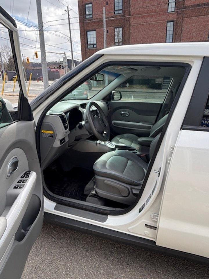 2017 Kia Soul EV 5dr Wgn Luxury Photo