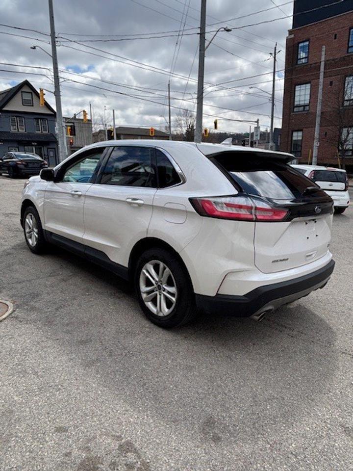 2019 Ford Edge SEL FWD Photo