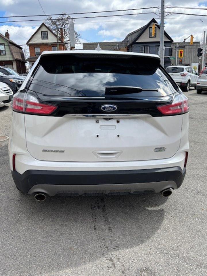 2019 Ford Edge SEL FWD Photo