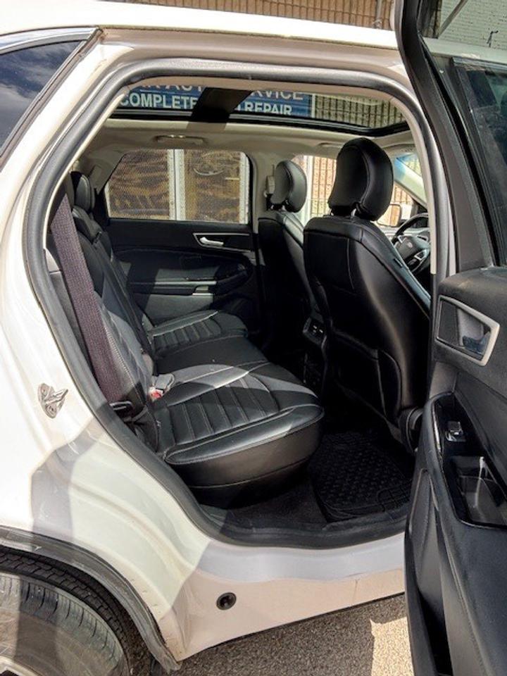 2019 Ford Edge SEL FWD Photo
