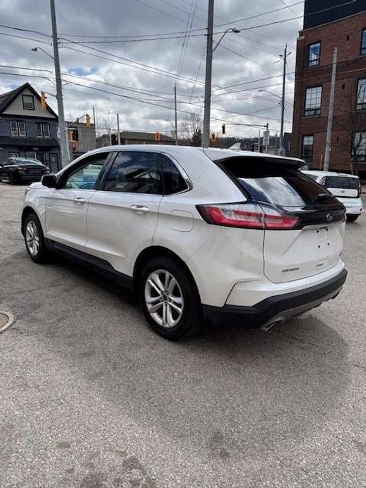 2019 Ford Edge SEL FWD Photo