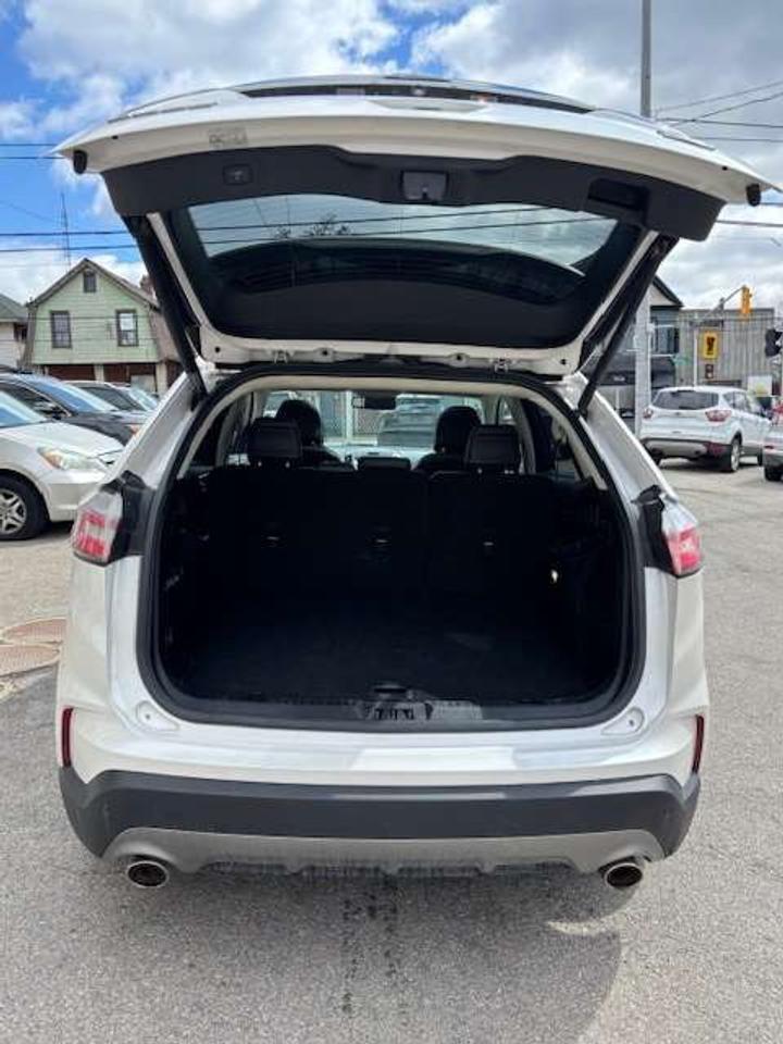 2019 Ford Edge SEL FWD Photo