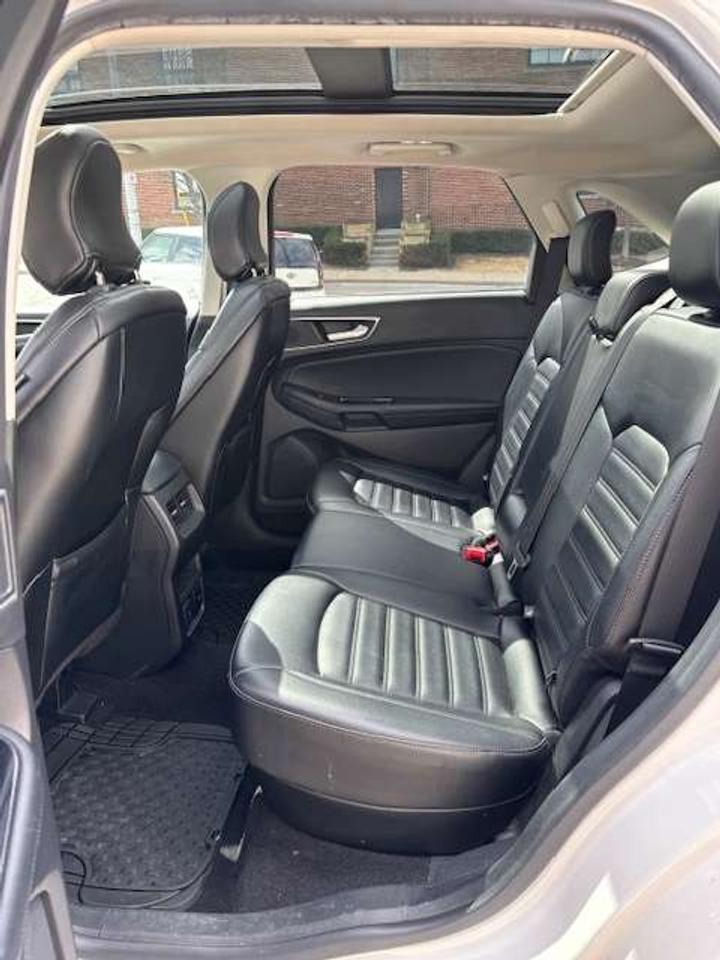 2019 Ford Edge SEL FWD Photo