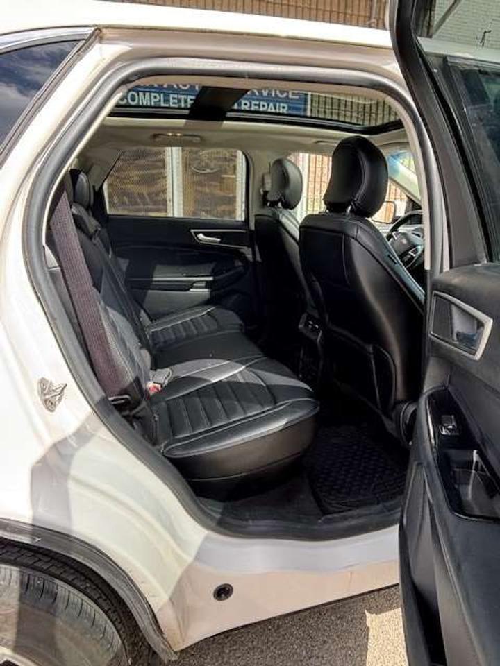 2019 Ford Edge SEL FWD Photo