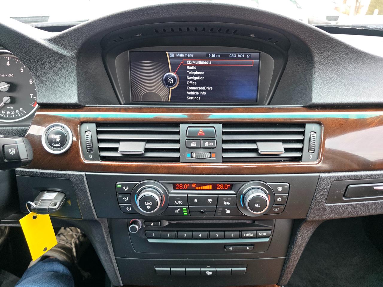 2011 BMW 328 i xDrive 4dr All-wheel Drive Sedan Photo