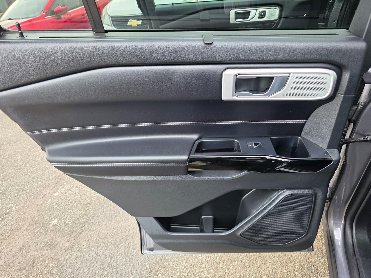 2021 Ford Explorer ST 4dr 4x4 Photo