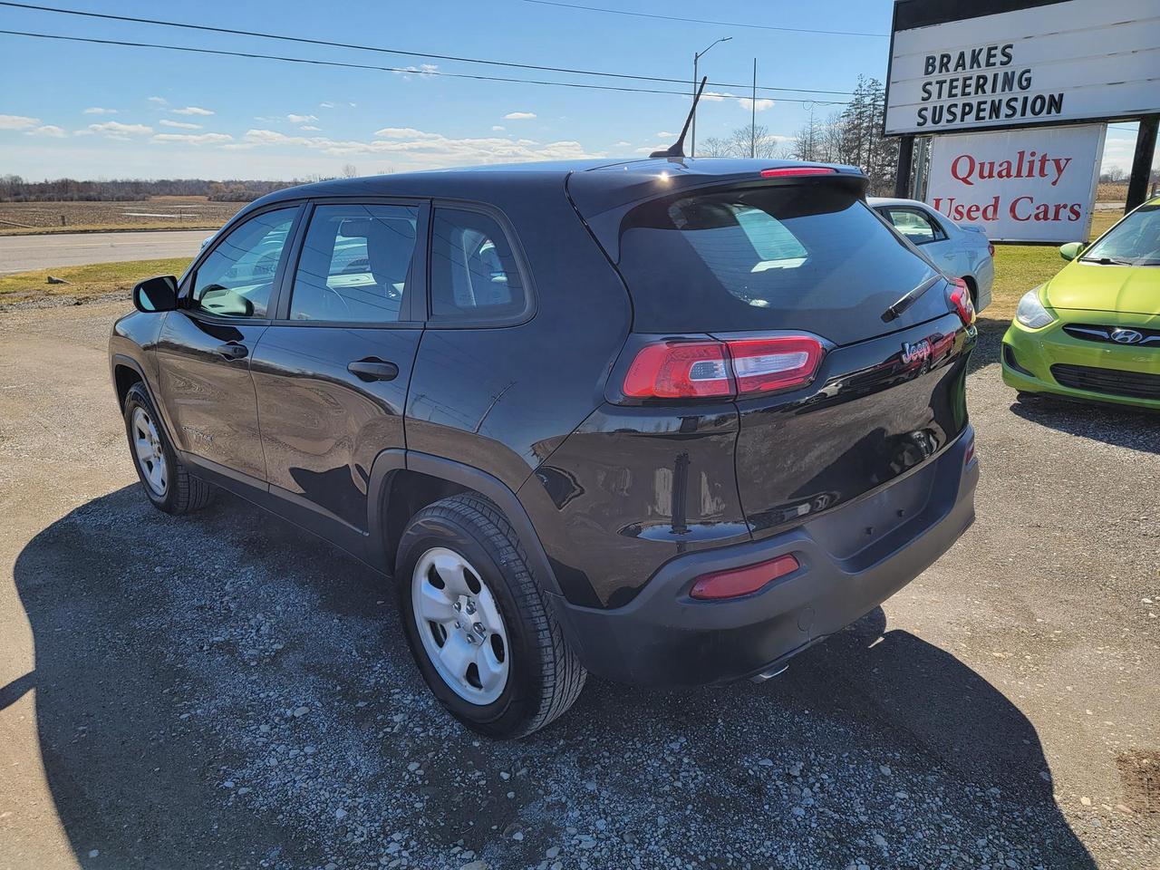 2017 Jeep Cherokee 4WD 4Dr Sport Photo
