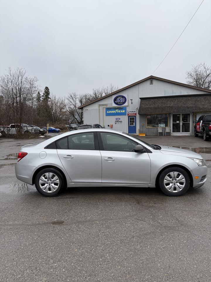 2014 Chevrolet Cruze 2LS Photo3