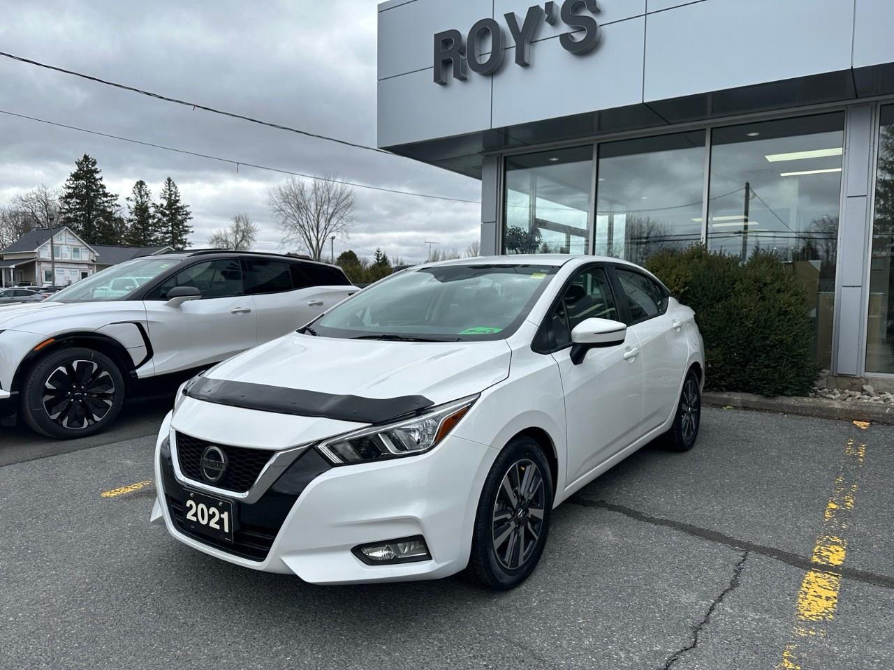 2021 Nissan Versa SV CVT Photo