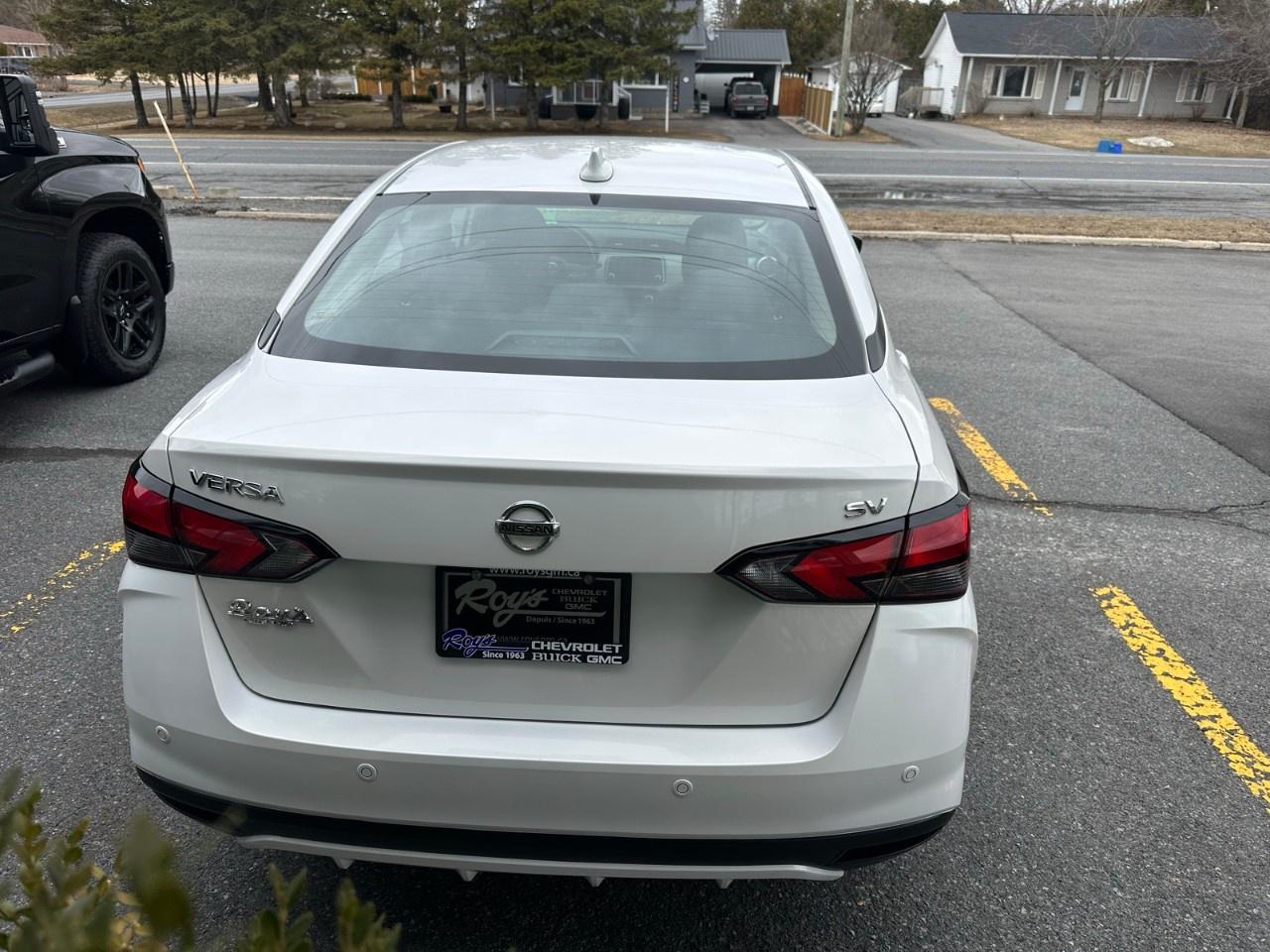 2021 Nissan Versa SV CVT Photo