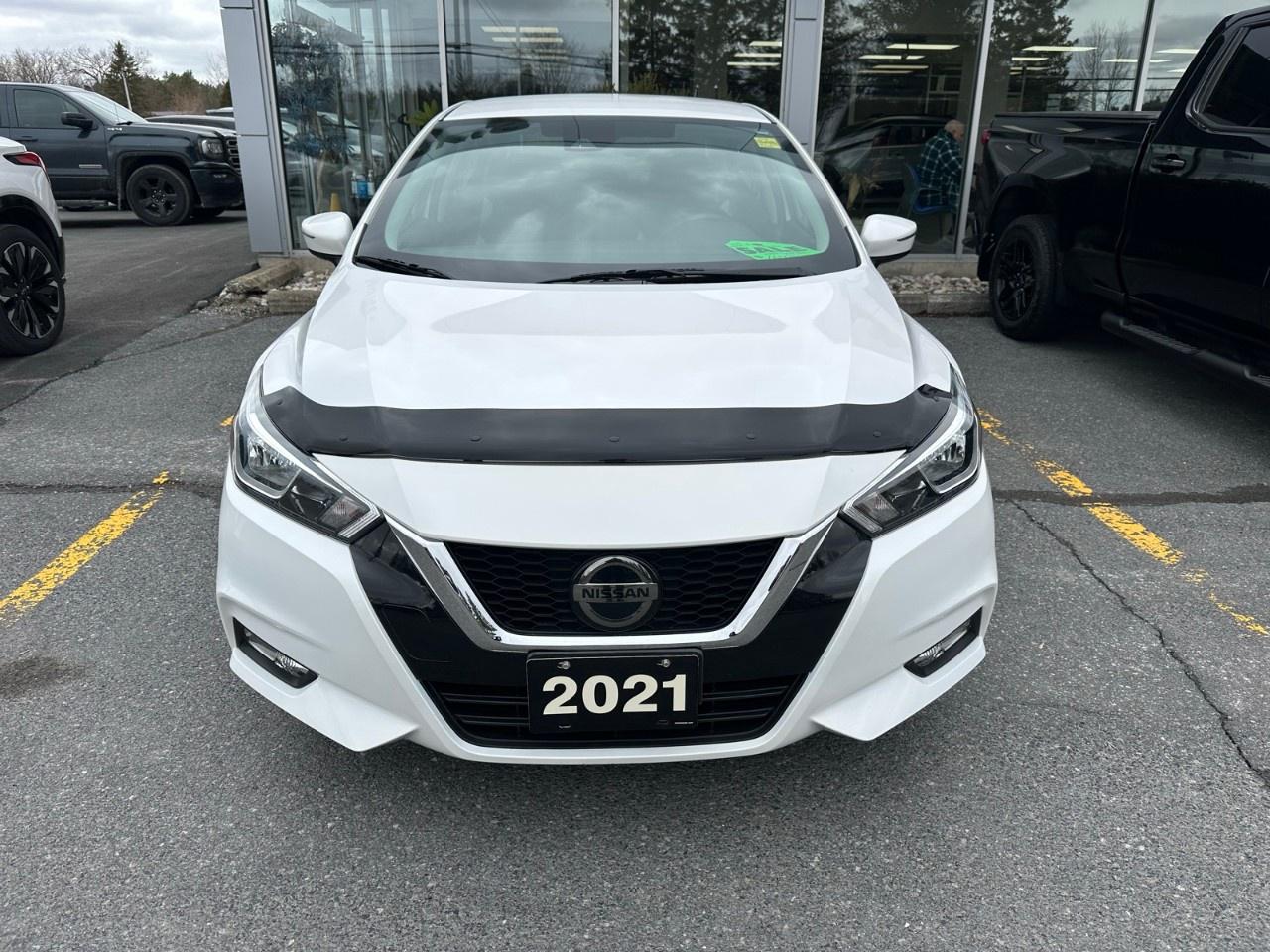 2021 Nissan Versa SV CVT Photo