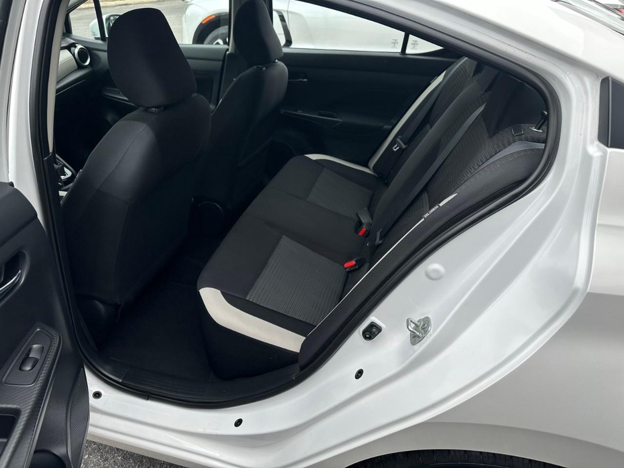 2021 Nissan Versa SV CVT Photo