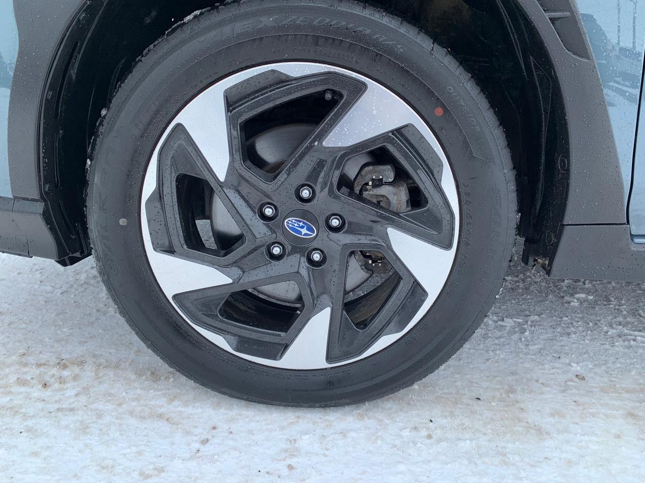 2024 Subaru Crosstrek Limited 4dr All-Wheel Drive Photo