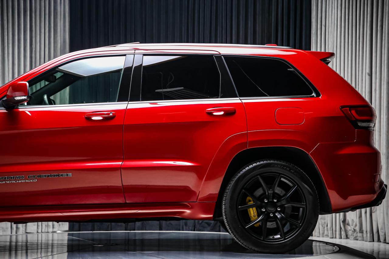 2018 Jeep Grand Cherokee TRACKHAWK 4X4 707HP ORANGEINT ADAPTVCRUZ ROOF Photo