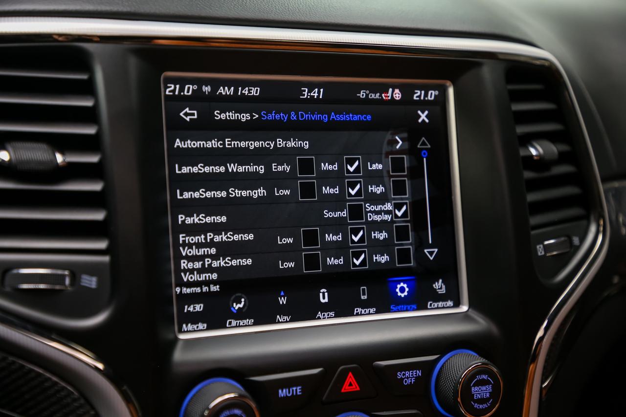 2018 Jeep Grand Cherokee TRACKHAWK 4X4 707HP ORANGEINT ADAPTVCRUZ ROOF Photo