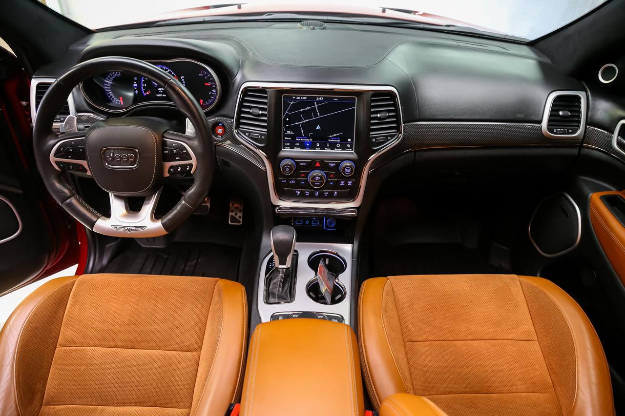 2018 Jeep Grand Cherokee TRACKHAWK 4X4 707HP ORANGEINT ADAPTVCRUZ ROOF Photo