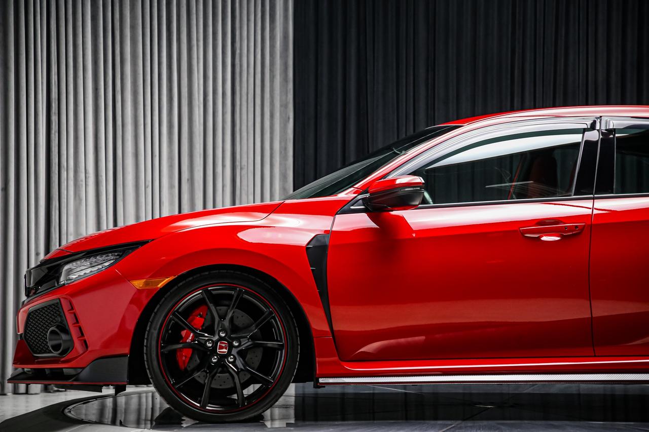 2018 Honda Civic Type R MANUAL 306HP BREMBO VERYLOWKM NOACCIDENT PRISTINE Photo