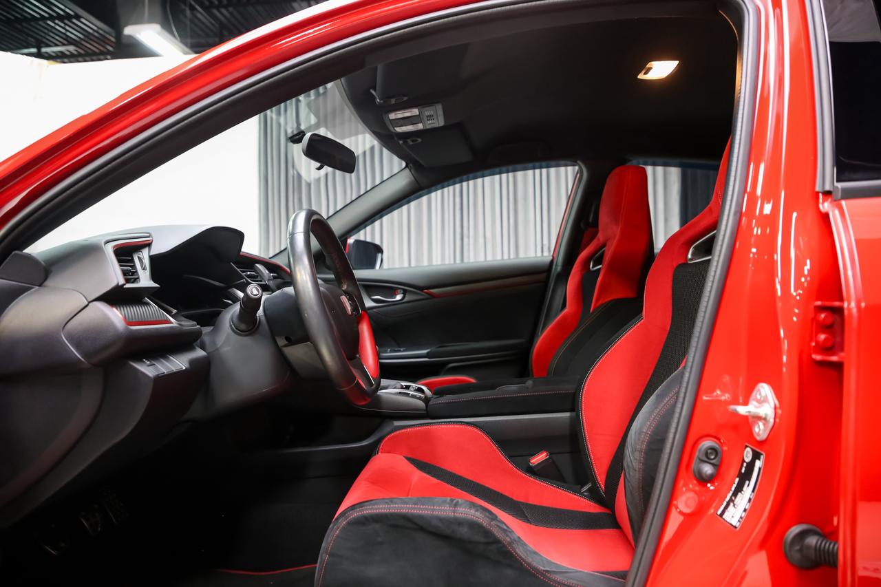 2018 Honda Civic Type R MANUAL 306HP BREMBO VERYLOWKM NOACCIDENT PRISTINE Photo