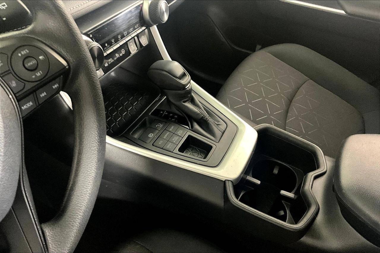 2024 Toyota RAV4 LE AWD Photo