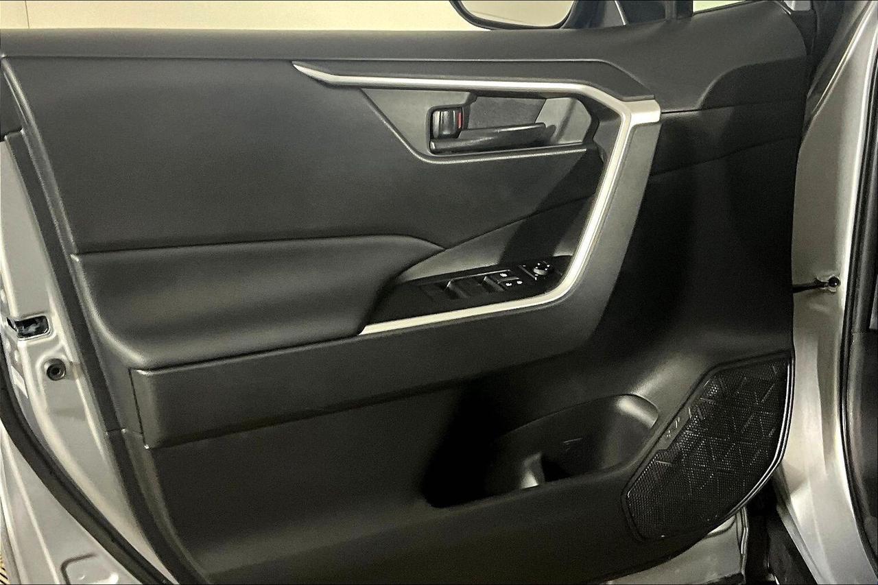 2024 Toyota RAV4 LE AWD Photo