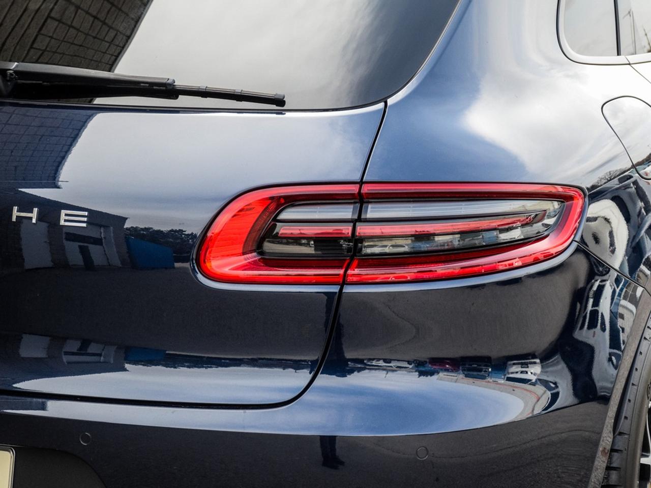2018 Porsche Macan  Photo