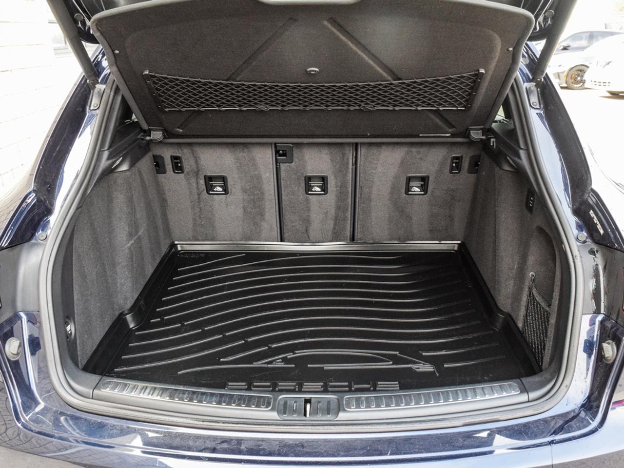 2018 Porsche Macan  Photo