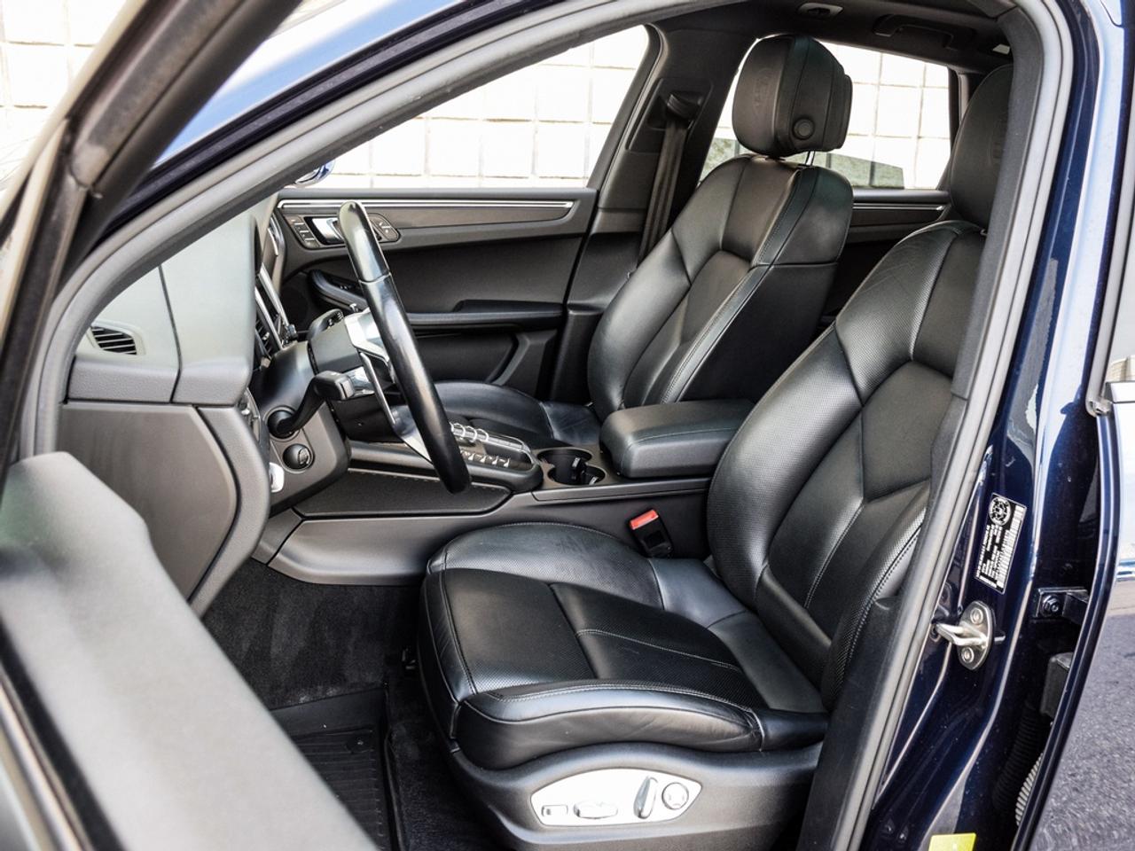 2018 Porsche Macan  Photo