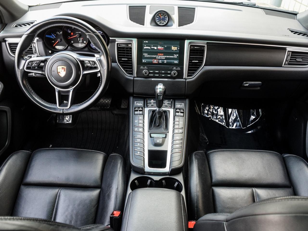 2018 Porsche Macan  Photo