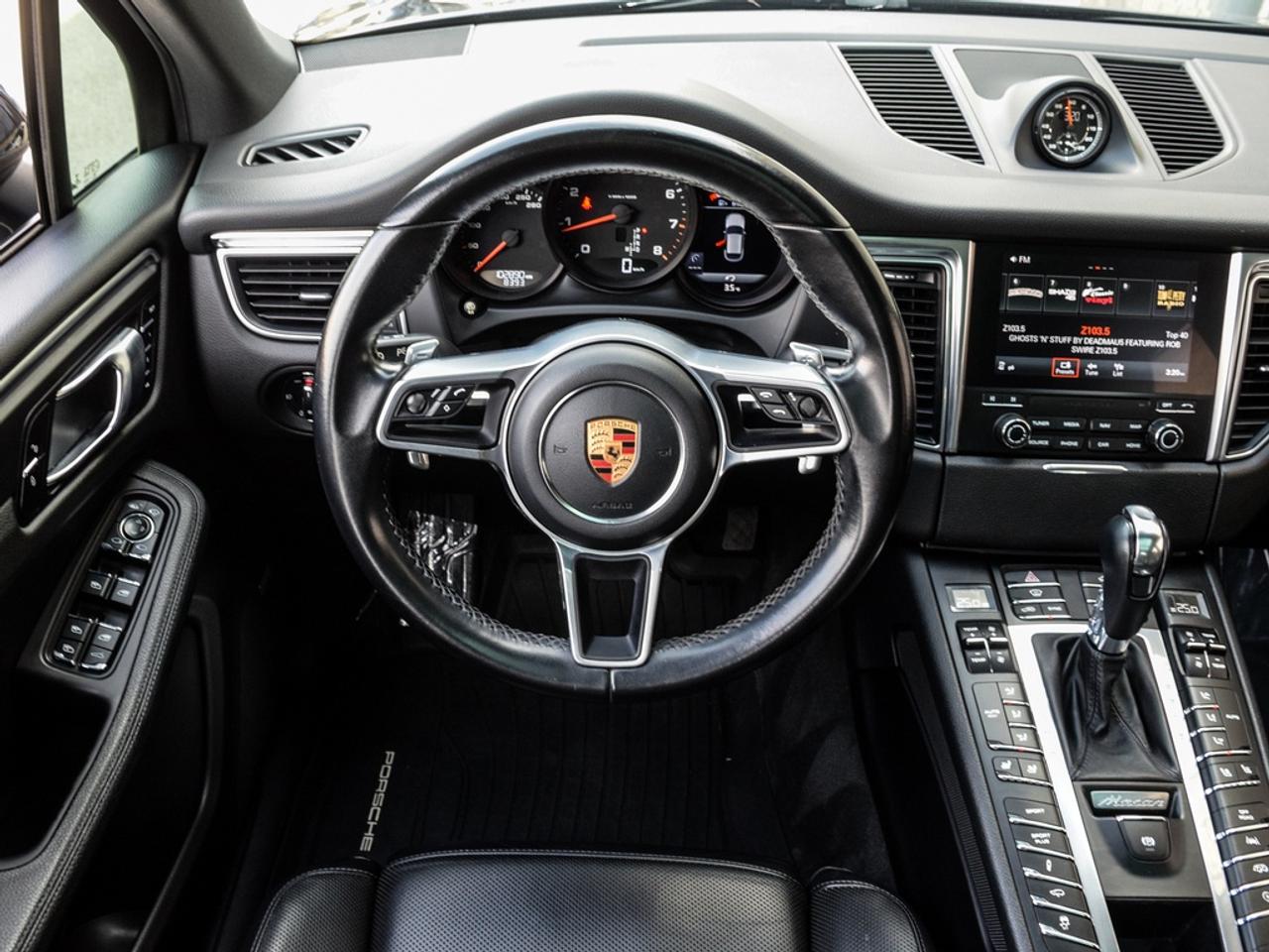 2018 Porsche Macan  Photo