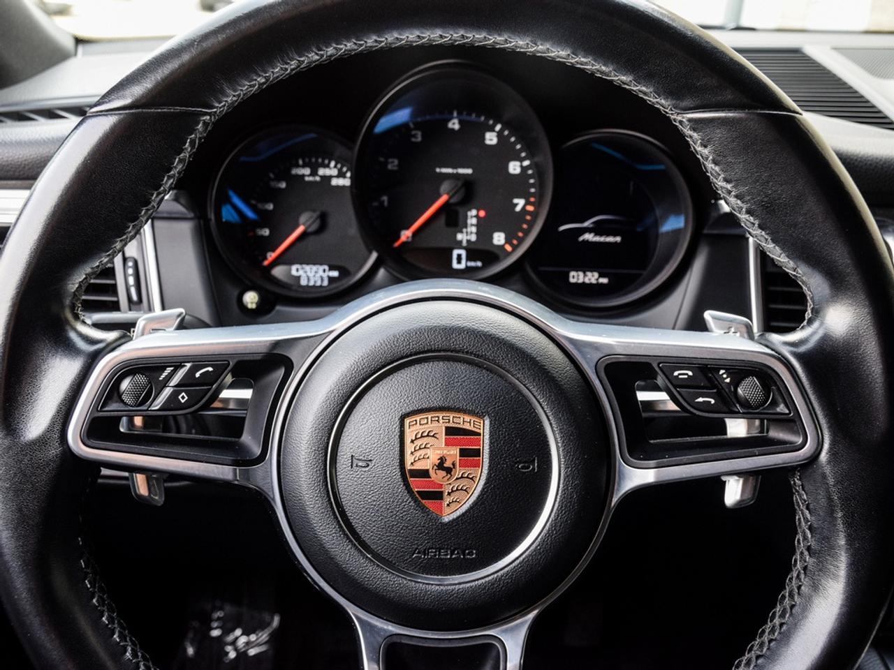 2018 Porsche Macan  Photo