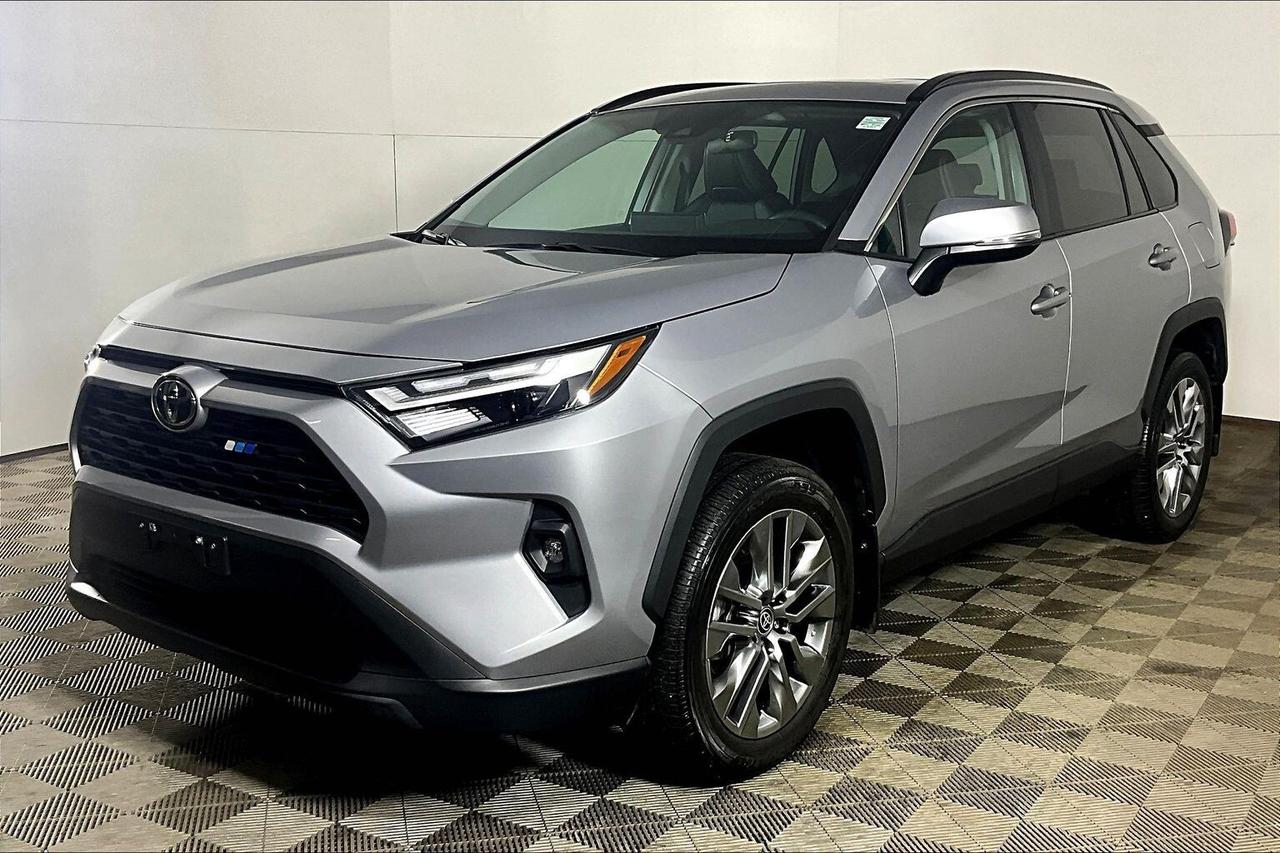 2023 Toyota RAV4 XLE AWD Photo