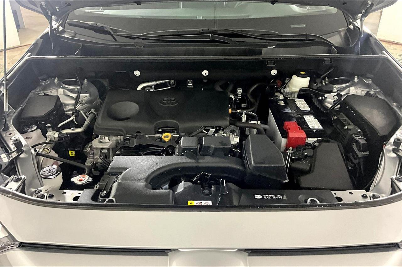 2023 Toyota RAV4 XLE AWD Photo