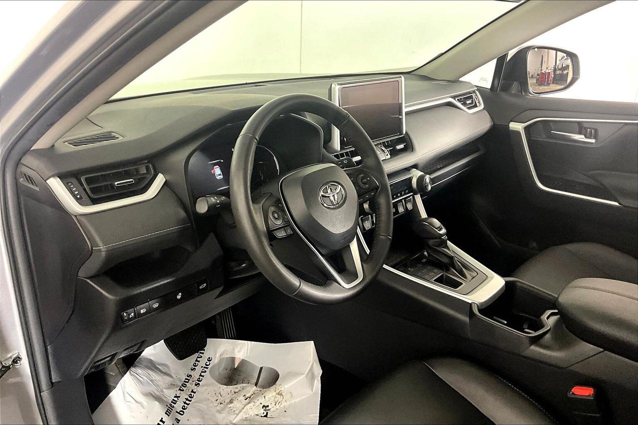 2023 Toyota RAV4 XLE AWD Photo