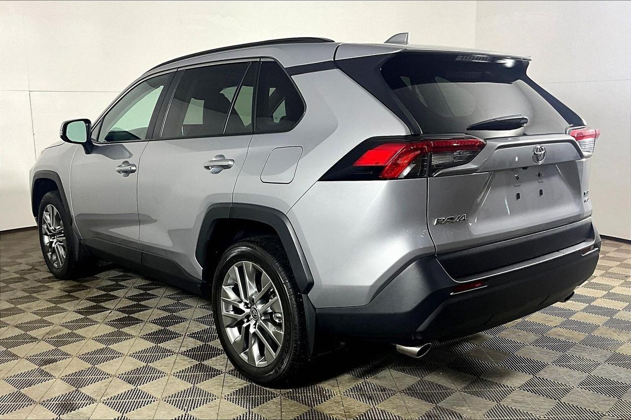 2023 Toyota RAV4 XLE AWD Photo