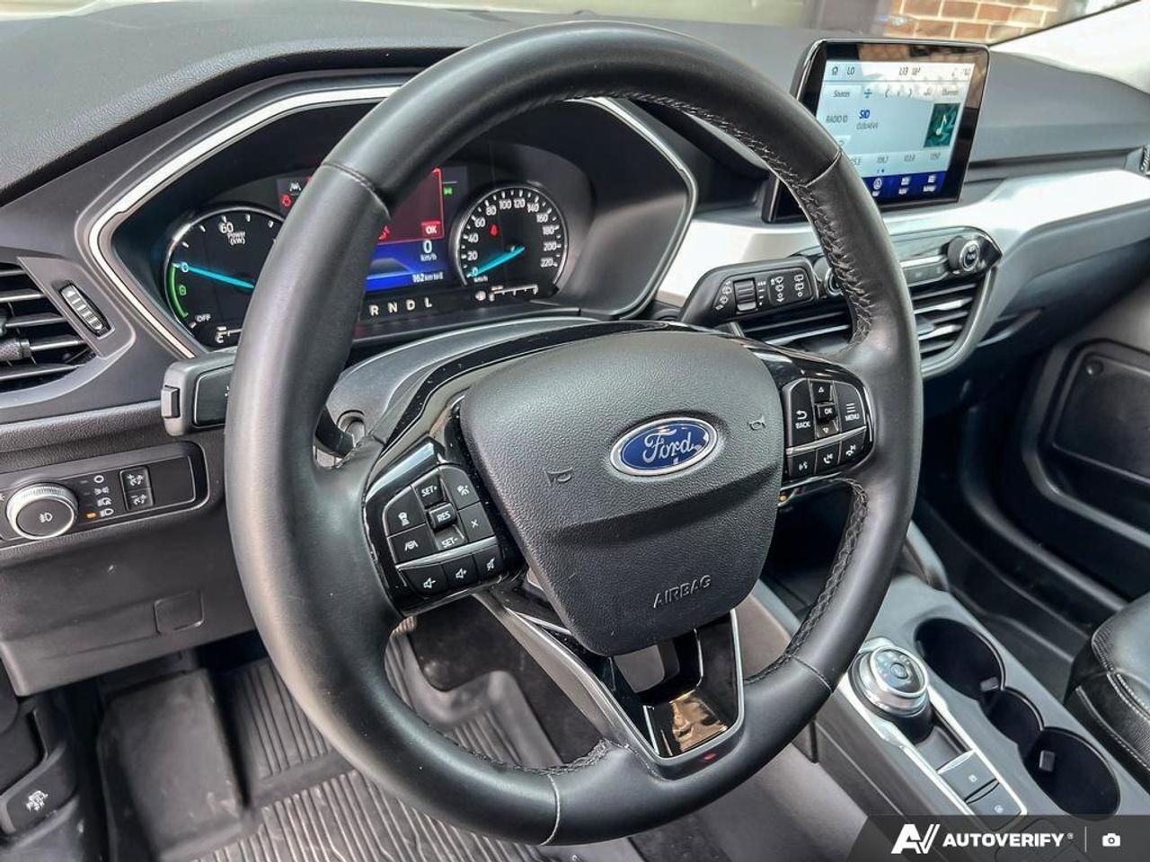 2022 Ford Escape SEL Hybrid   NAV   LEATHER   SUNROOF Photo