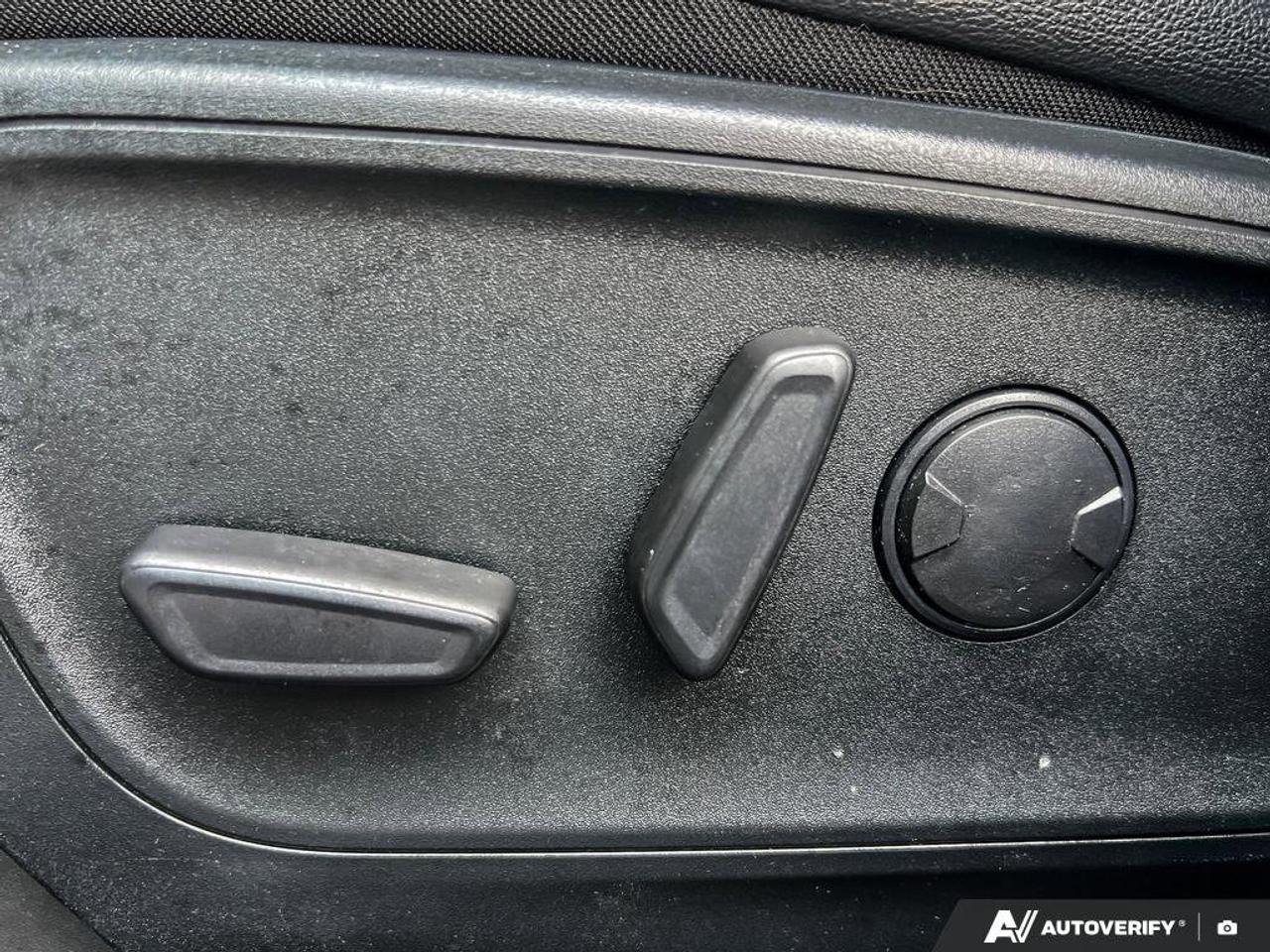 2022 Ford Escape SEL Hybrid   NAV   LEATHER   SUNROOF Photo