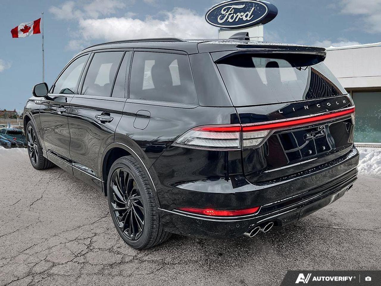 2025 Lincoln Aviator Reserve   HTD STEER WHEEL   HTD FRNT SEATS Photo4