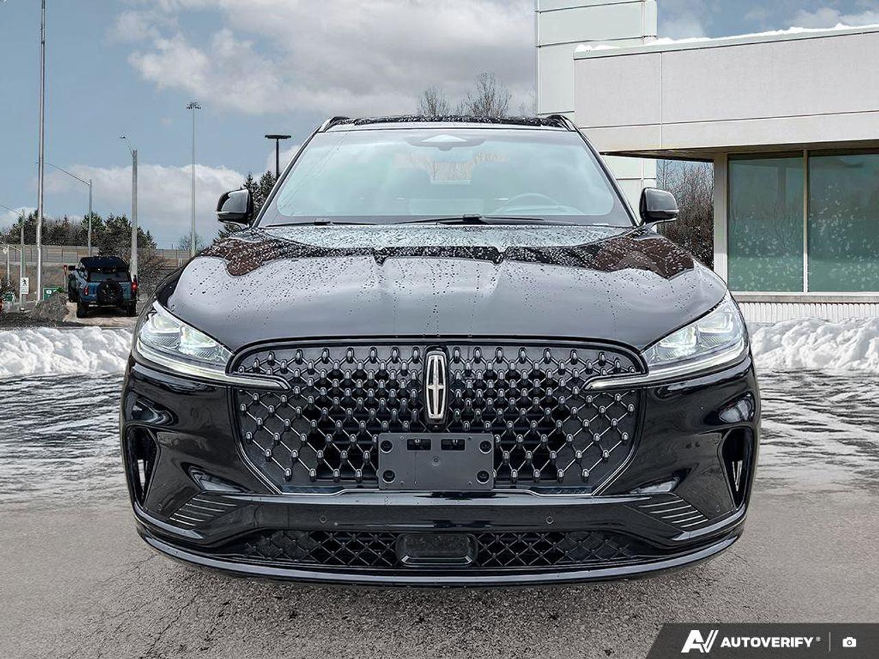 2025 Lincoln Aviator Reserve   HTD STEER WHEEL   HTD FRNT SEATS Photo2