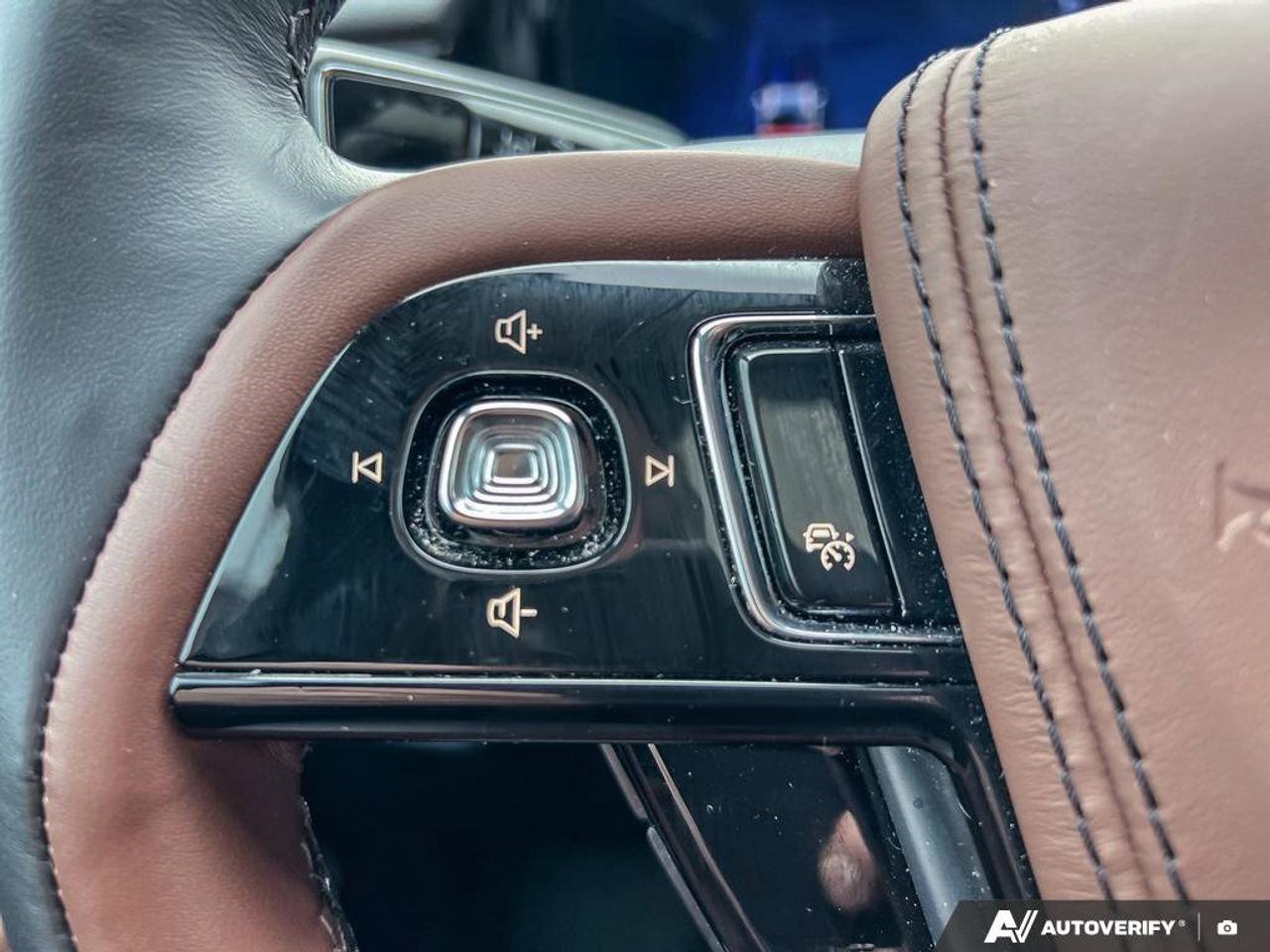 2025 Lincoln Aviator Reserve   HTD STEER WHEEL   HTD FRNT SEATS Photo