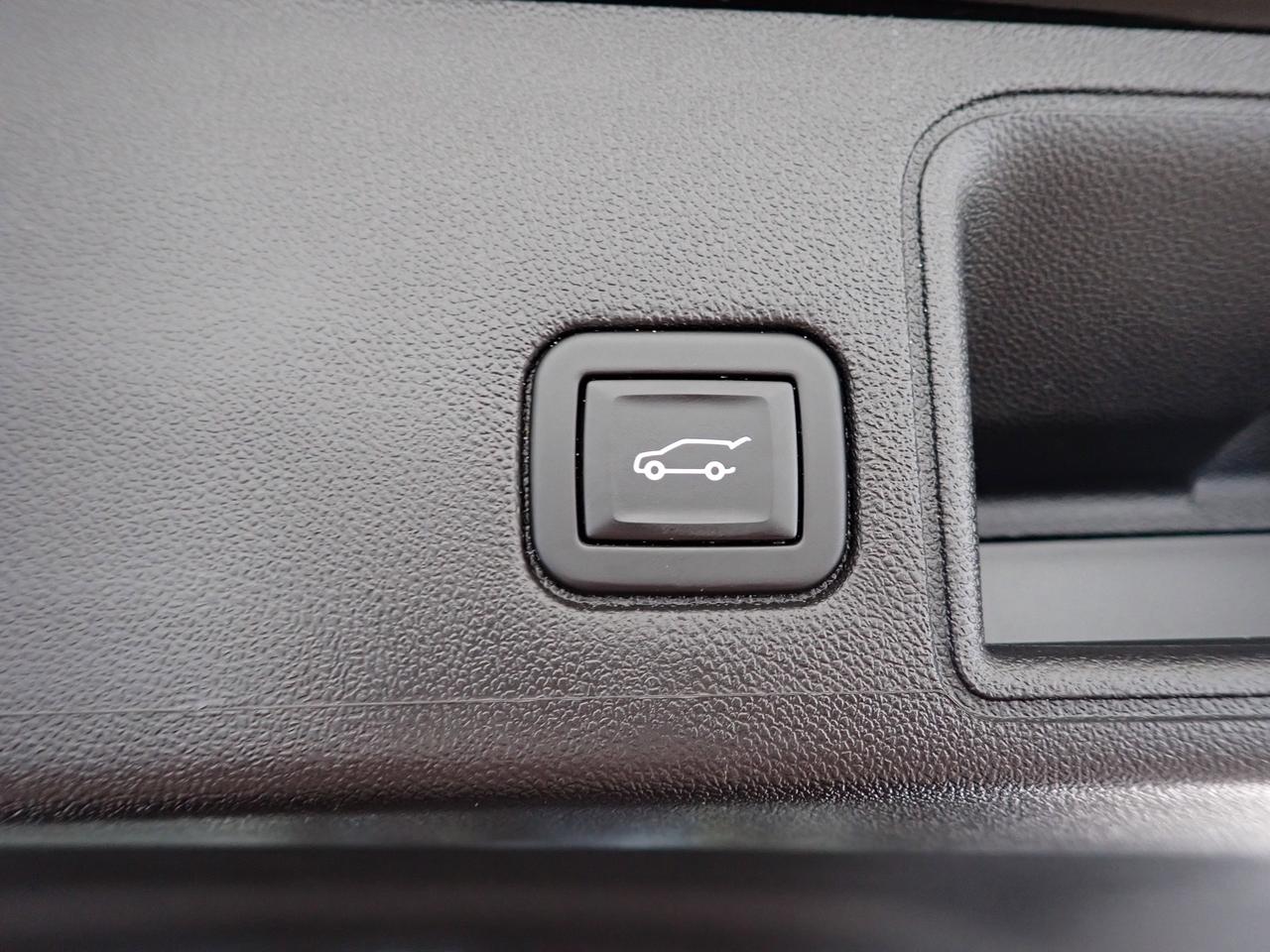 2024 GMC Terrain Denali AWD 4DR LEATHER NAVI SUNROOF Photo