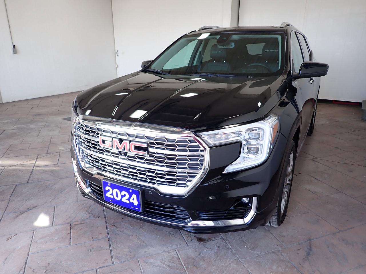 2024 GMC Terrain Denali AWD 4DR LEATHER NAVI SUNROOF Photo